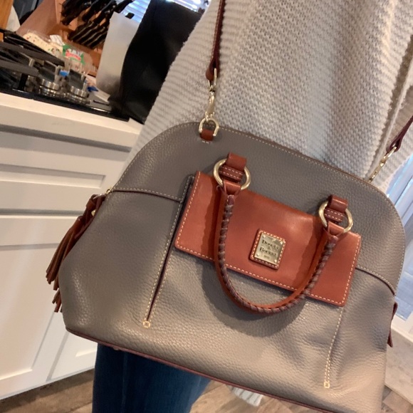 Dooney and Bourke satchel with Certificates - Picture 2 of 7